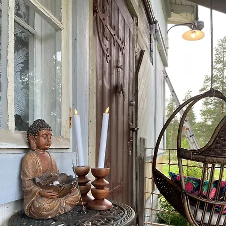 Tente de luxe Ruhtinaanmaeen Spider Tree Tent Savitaipale