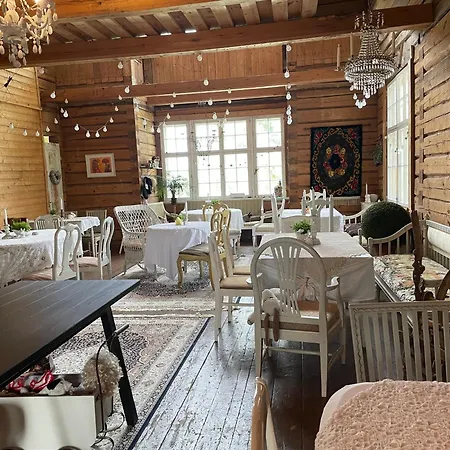 אוהל מפואר Ruhtinaanmaeen Spider Tree Tent Savitaipale