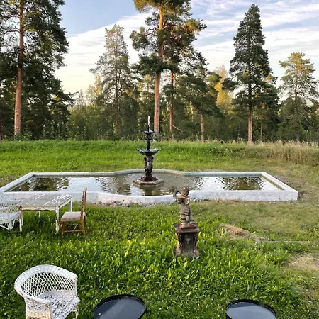 Lüks kamp alanı Ruhtinaanmaeen Spider Tree Tent *