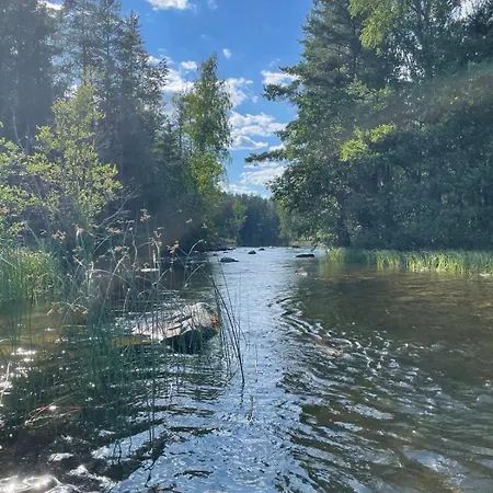 אוהל מפואר Ruhtinaanmaeen Spider Tree Tent *