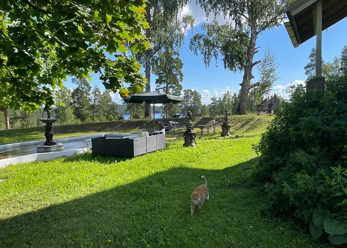 אוהל מפואר Ruhtinaanmaeen Spider Tree Tent *