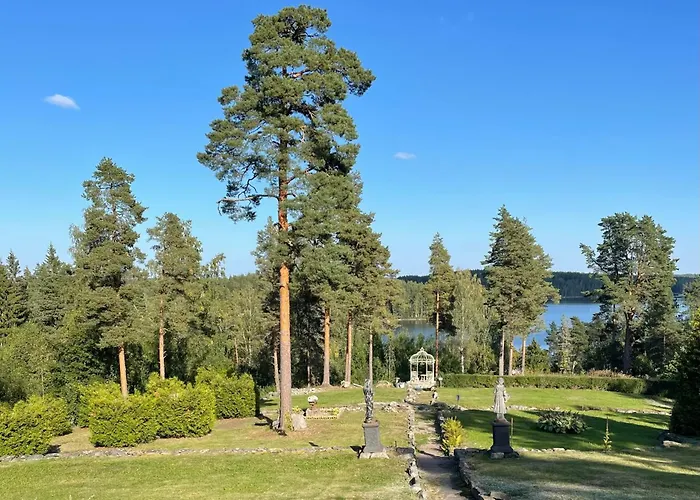 Ruhtinaanmaeen Spider Tree Tent